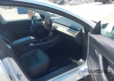 2020 Tesla Model 3 Performance Dual Motor All-Wheel Drive z USA, uszkodzony, nr VIN 5YJ3E1EC5LF714283